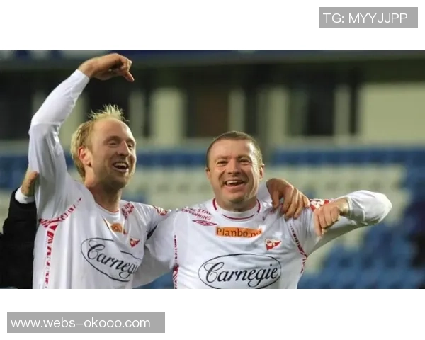 博德闪耀与布兰的精彩对决揭示足球战术与团队协作的完美结合 博德闪耀与布兰的精彩对决揭示足球战术与团队协作的完美结合